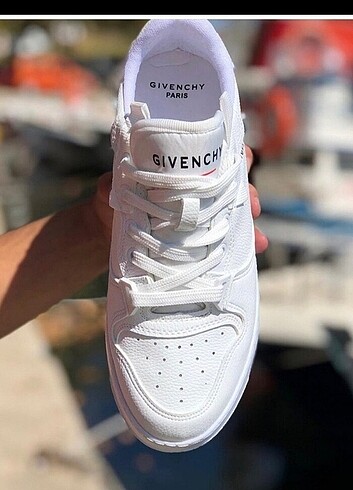 Givenchy özel ilan 