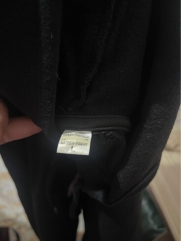 l Beden Siyah baskılı sweatshirt