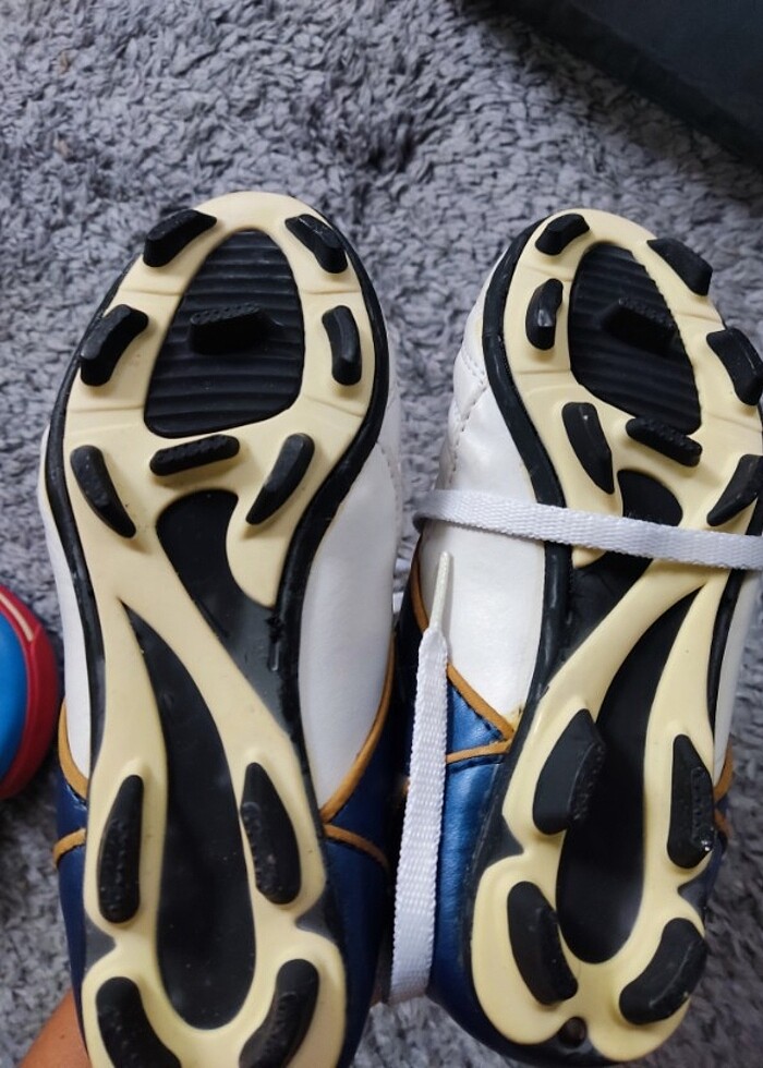 Futbol ayakkabi - Görsel 3