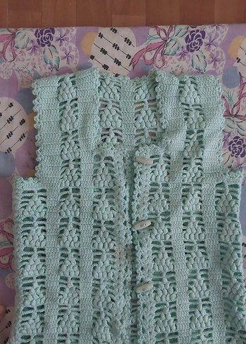 Kız Çocuk yeşil örgü yelek - Görsel 4