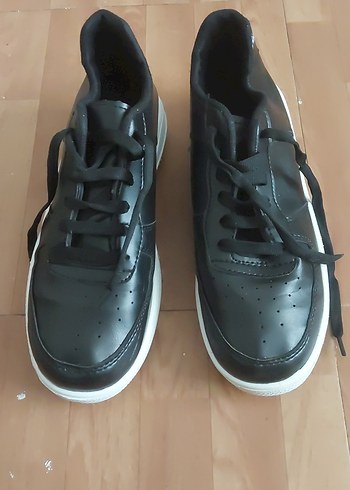Diğer Erkek Siyah Deri Gorunumlu Gunluk Sneaker