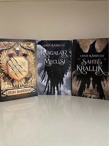 Grisha Serisi (Kargalar Meclisi-Sahte krallık-Yara izi kralı) Le