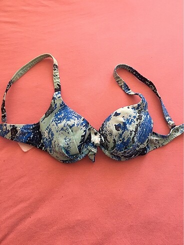 Bikini üstü
