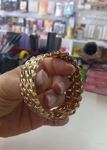 Beden Zincir Detaylı Parlak Altın Bileklik