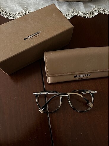 burberry gözlük