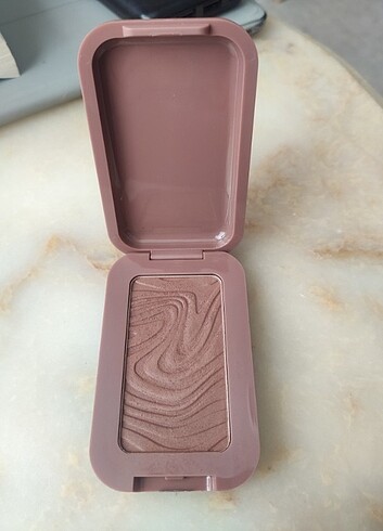 Nyx buttermelt bronzer
