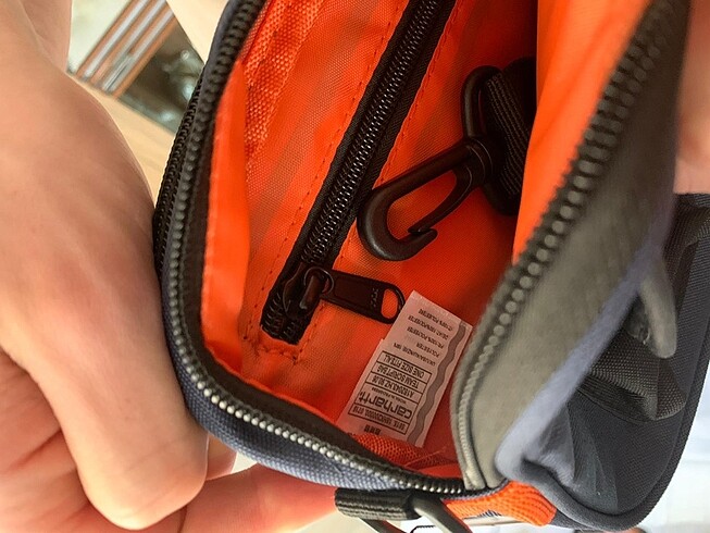  Beden carhartt omuz çantası