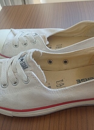 beyaz Converse