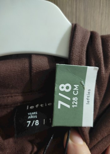 7 Yaş Beden kahverengi Renk lefties marka sıfır 7-8 yaş lisansli