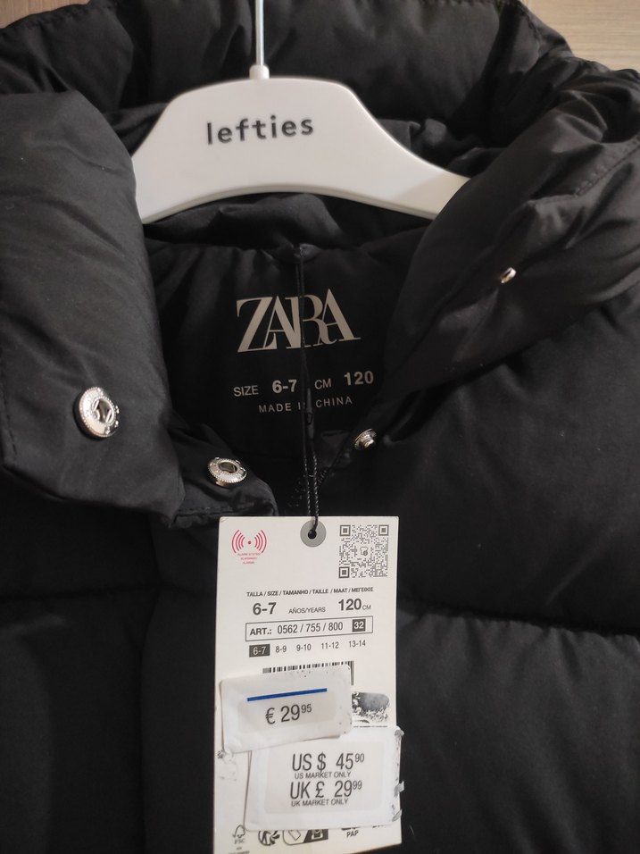 Erkek Çocuk Siyah Kapüşonlu Düğmeli Mont - Görsel 5