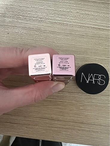 Nars Nars Kapatıcı ve Lip Balm