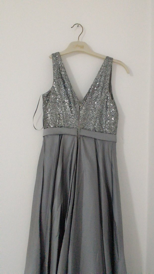 Gri Uzun V Yaka Drapeli Kadın Abiye Elbise - Görsel 3