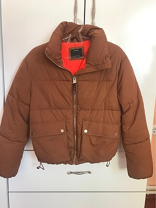 Bershka Mont