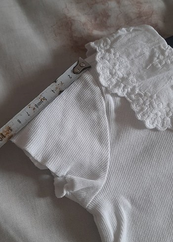 Kız Çocuk Beyaz Kısa Kollu Fırfırlı Bluz - Görsel 6