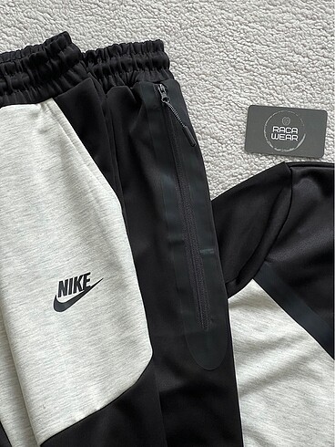 l Beden siyah Renk Nike tech fleece takim