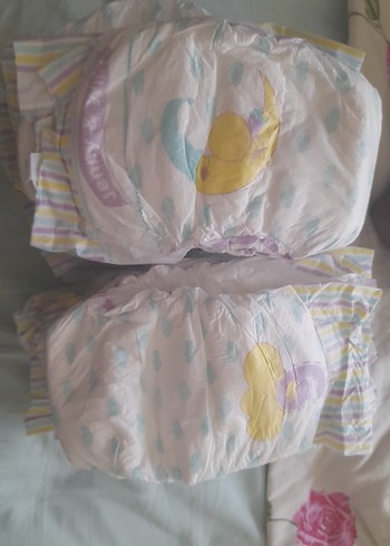 Bebek için yumuşak ve emici bebek bezi
