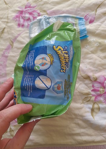 4 Beden: 7-18 kg Beden Renk Huggies Little Swimmers Mayo Bebek Bezi - 5 Numara