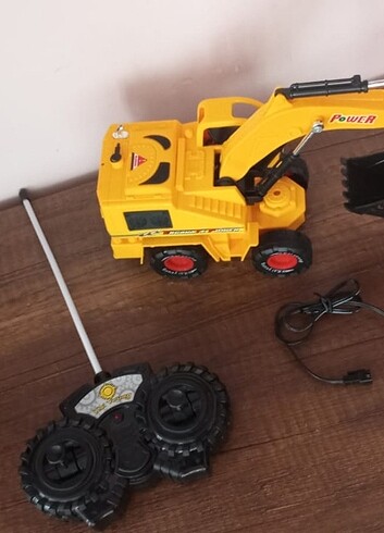 Beden Kumandalı kepçe yeni