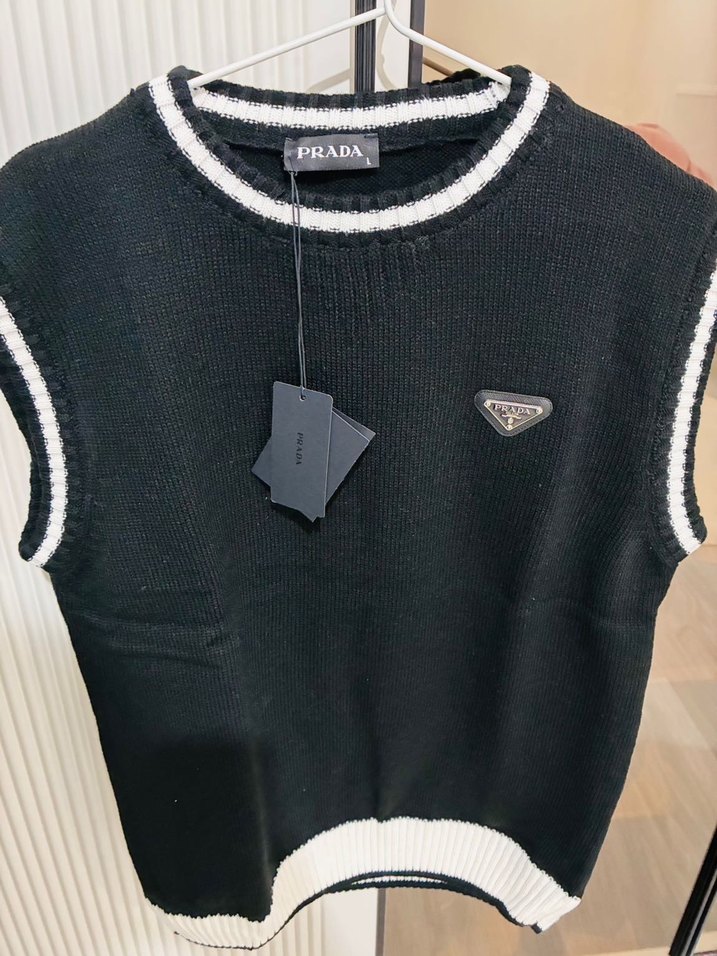 Prada Siyah Kısa Kollu Mini Triko süveter - Görsel 2