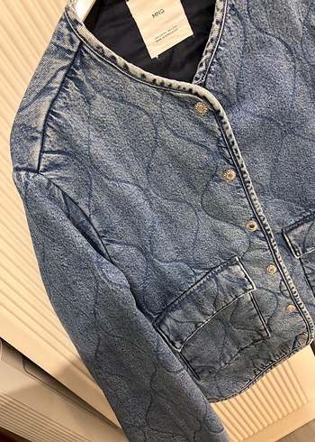 Mango Orijinal. Nakışlı Düğmeli Mavi Denim Ceket - Görsel 2