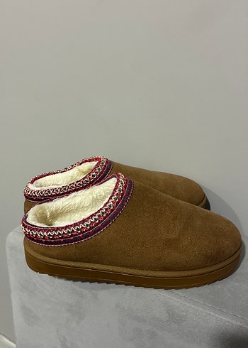 Ugg 39