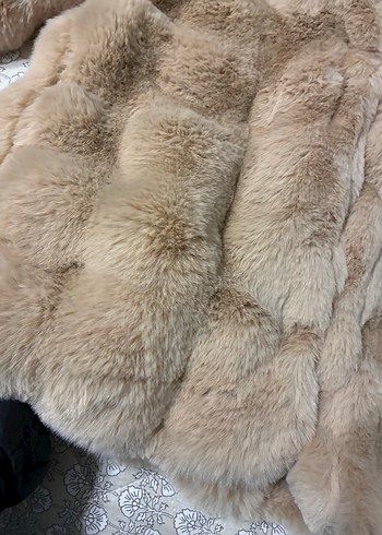 Sıfır. Bej Kadın Uzun Kollu Suni Kürk Ceket - Görsel 2