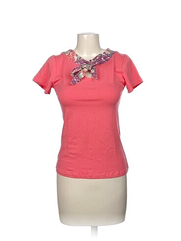 Diğer T-shirt %70 İndirimli.