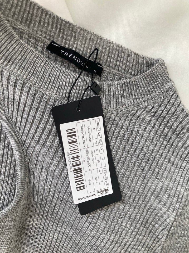 Trendyol Tek Kol Gri Triko Elbise - Görsel 3