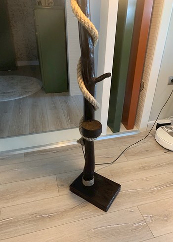 Diğer Bej Halatlı Koyu Renk Ayaklı Lamba