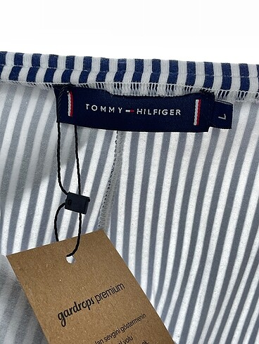 l Beden çeşitli Renk Tommy Hilfiger Düz Kesim %70 İndirimli.