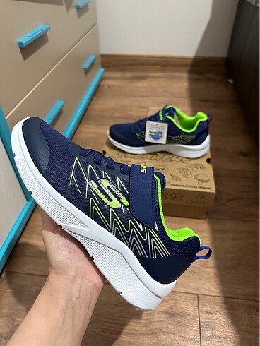 37 Beden Skechers BANTLI 37 no