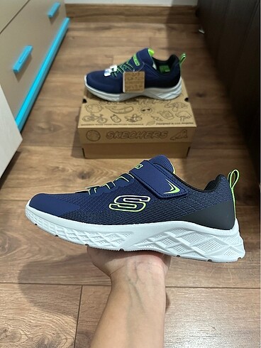 37 Beden Skechers BANTLI 37 no