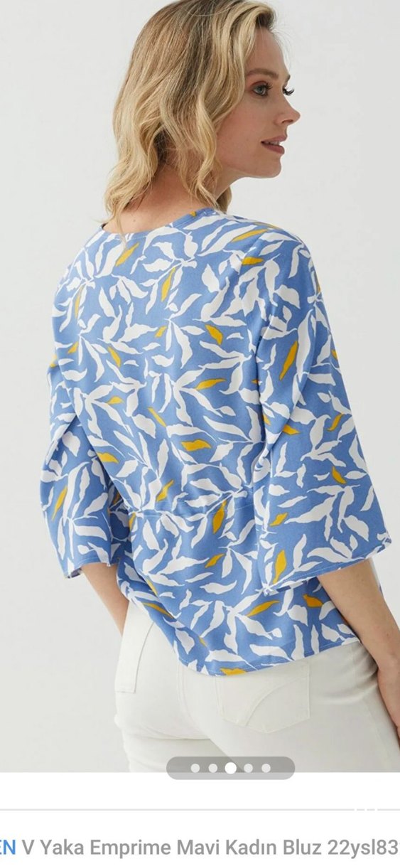 Selen V Yaka Mavi Kadın Bluz - Görsel 2