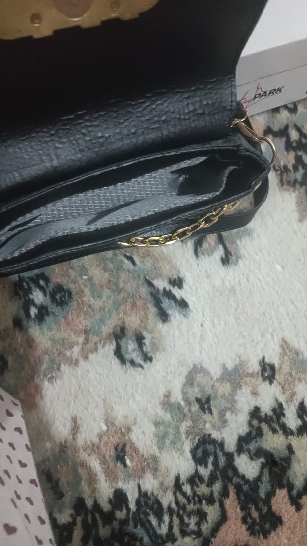 Siyah Deri Tokalı Kadın Çantası - Görsel 3