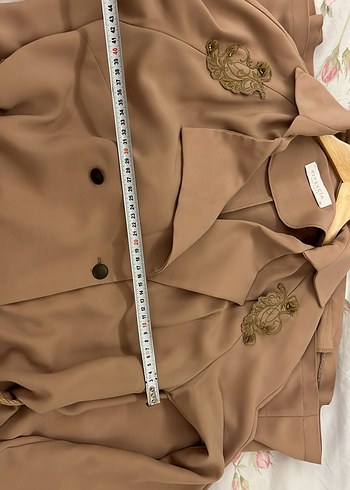 Bej Uzun Kadın Trençkot Nakışlı - Görsel 4