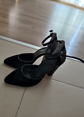 37 Beden Stiletto yeni