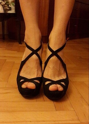 Erbil Süel Siyah Topuklu Ayakkabı