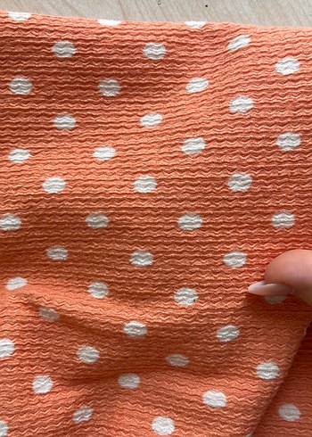 Puantiyeli Turuncu Midi Şort - Görsel 6