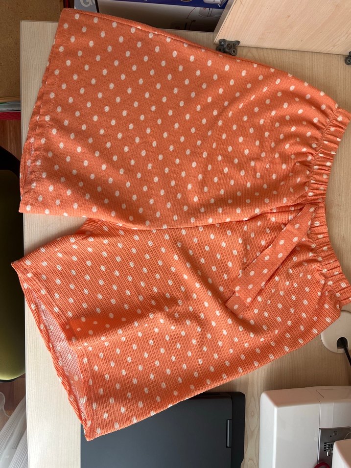 Puantiyeli Turuncu Midi Şort - Görsel 4