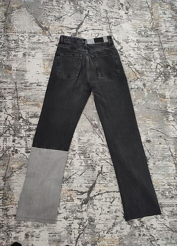 34 Beden gri Renk Bershka bloklu Jean