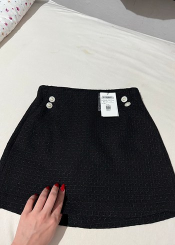 34 Beden İnci Düğmeli Siyah Mini Tüvit Etek