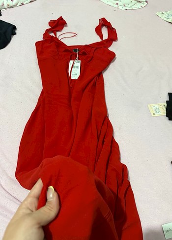 s Beden kırmızı Renk Yakası Volanlı Midi Elbise