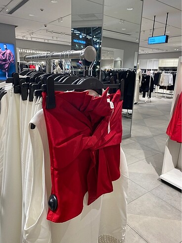 34 Beden h&m önü fiyonklu bandeau üst