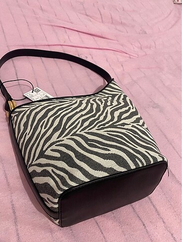 Beden zebra desenli çanta