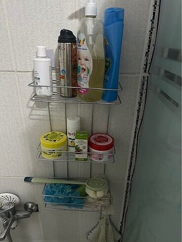 Diğer 3 katlı banyo veya mutfak rafı