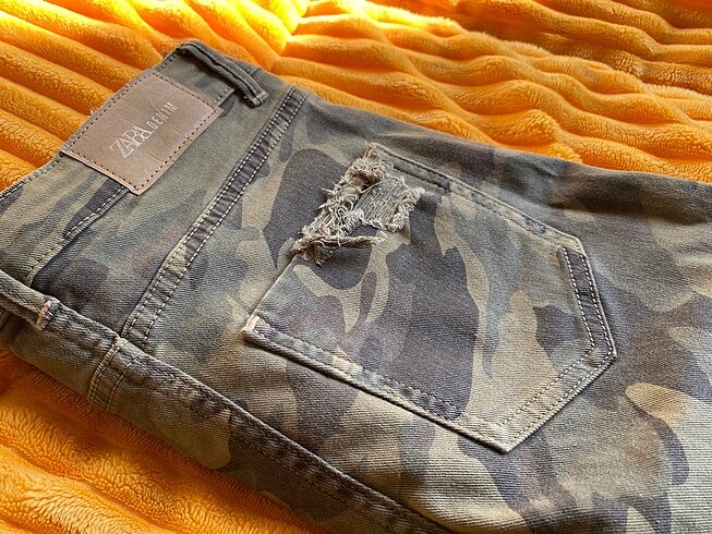 Zara ZARA KAMUFLAJ DESENLİ JEANS