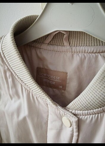 LC Waikiki LC Waikiki şişme mont 38 beden