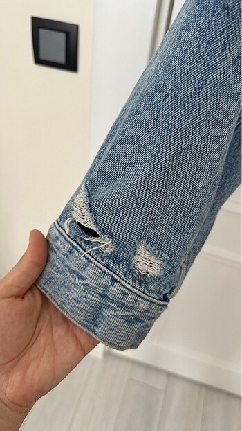 Zara Zara oversize yırtık detay crop kot ceket