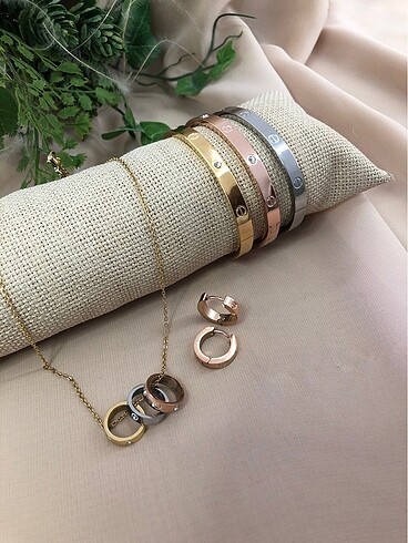 Cartier Çelik kolye