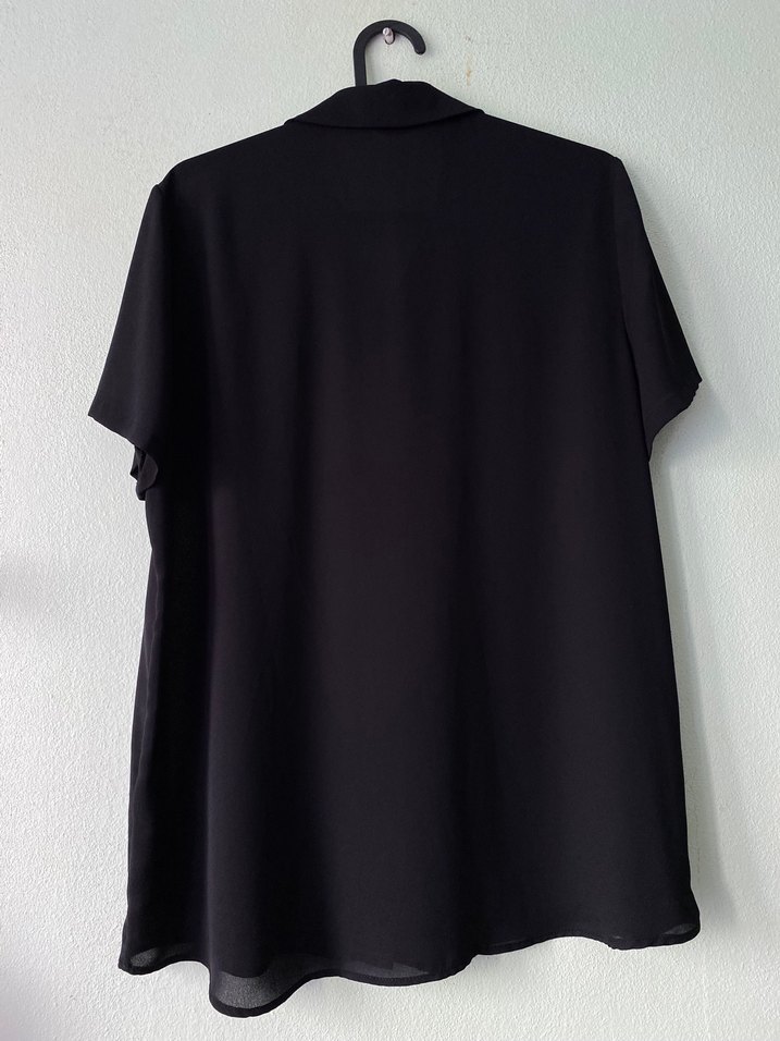 Siyah Kısa Kollu İnce Dokulu Gömlek - Görsel 4